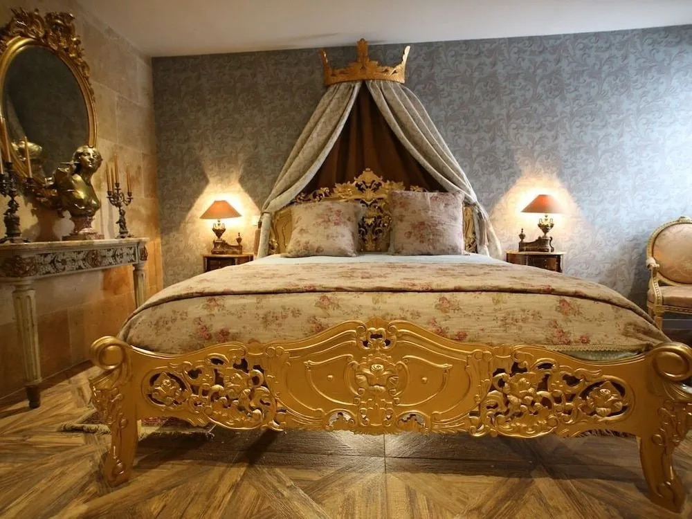 Chateau des Perichons