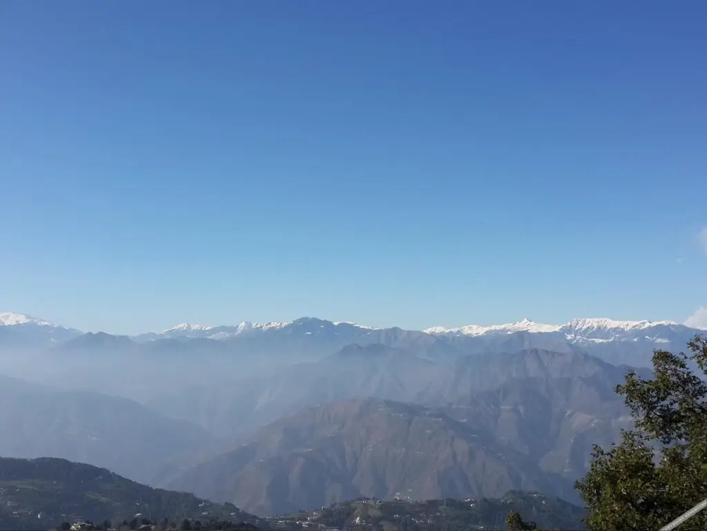 The Seasons Dalhousie - Best Valley View & Mountain View AC Hotel in Dalhousie