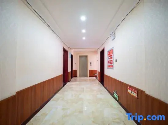 Yipai Chain Hotel (Qi County Bus Station)