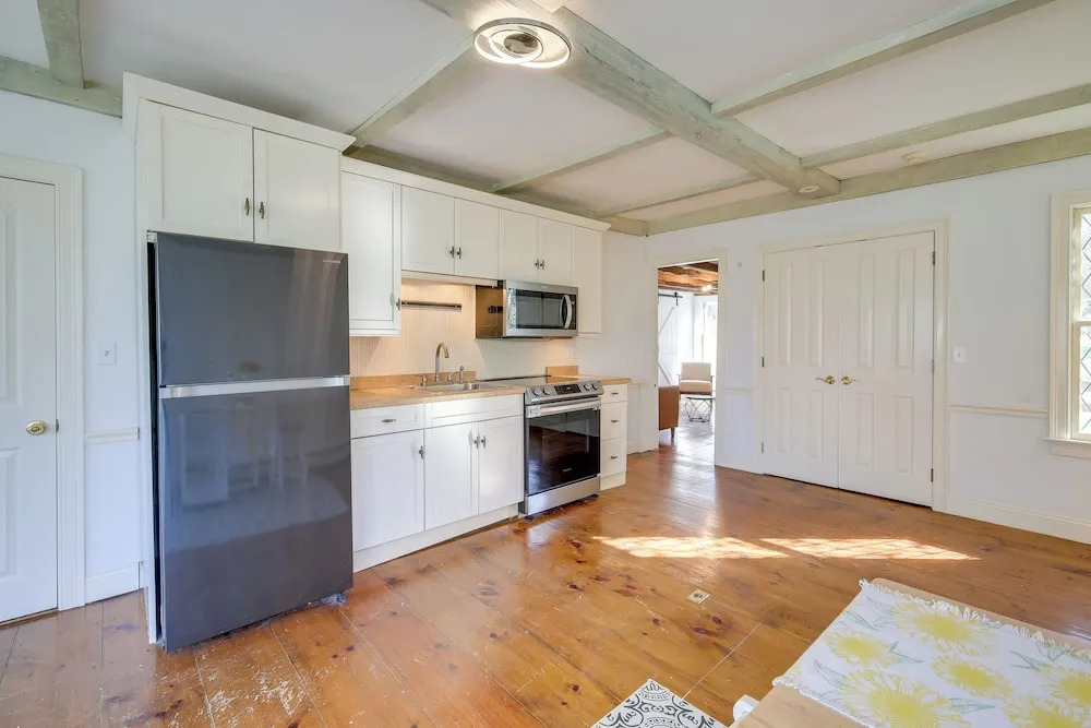 Idyllic Escape w/ Deck in East Sandwich!