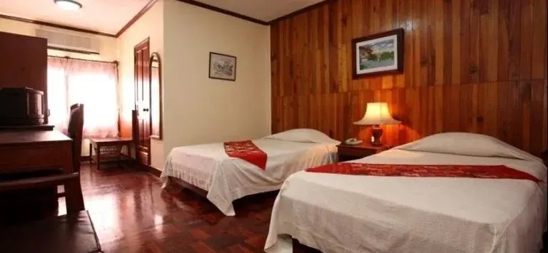 Vansana Hotel Ban Phonthan