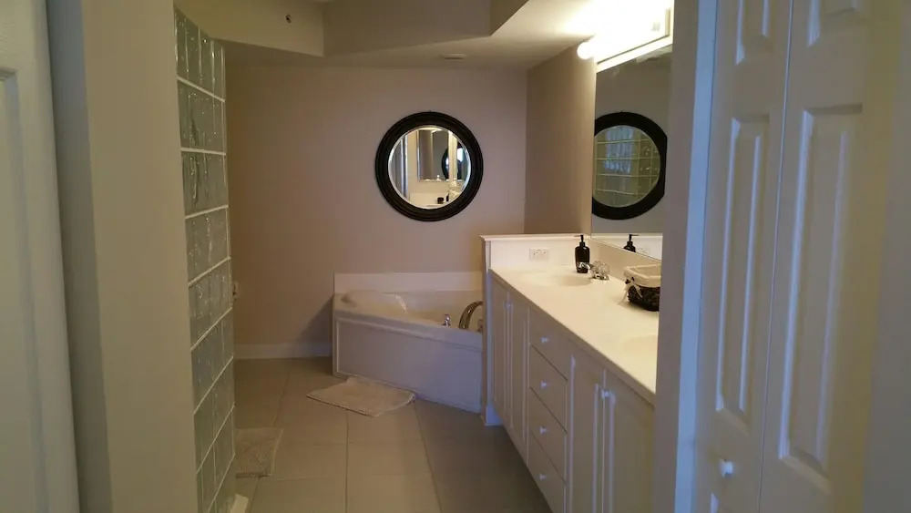 Dimucci TT 1903 3 Bedrooms 3 Bathrooms Condo