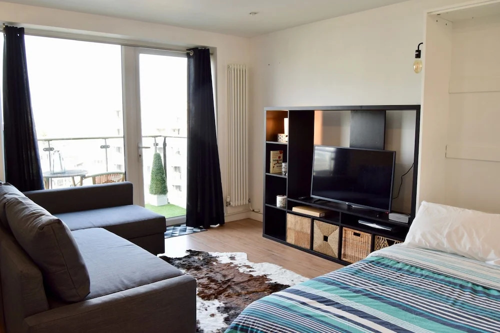 Stylish 1 Bedroom Studio Near Canary Wharf
