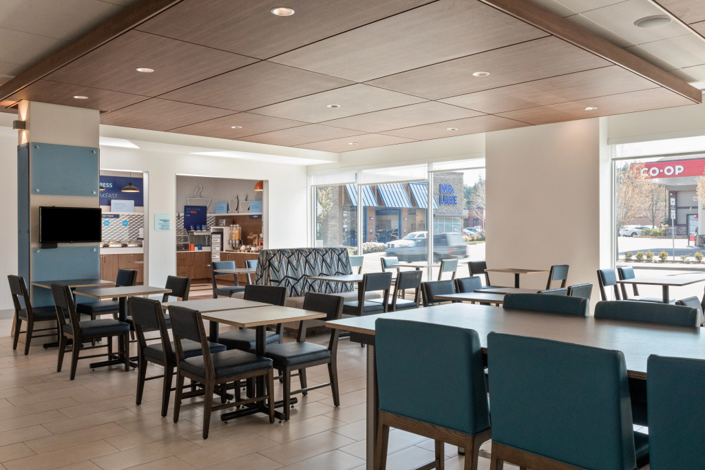 Holiday Inn Express & Suites Victoria-Colwood by IHG