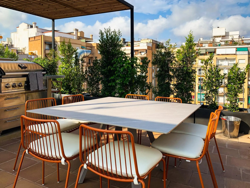 Incredible 2BR Penthouse with Urban Rooftop Garden