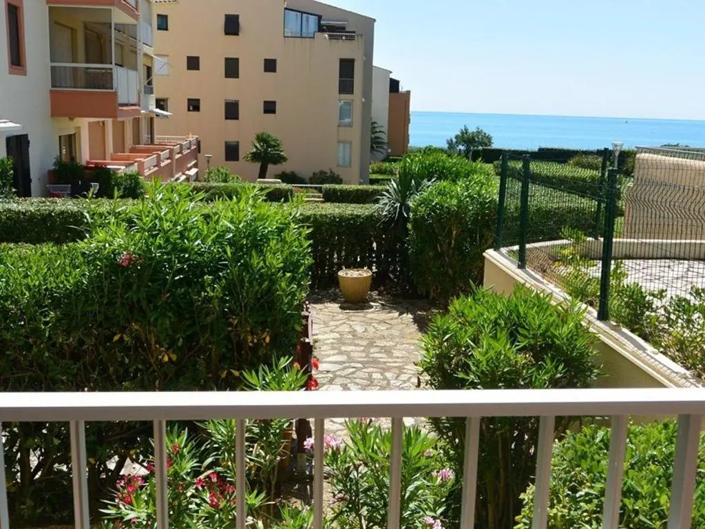 Appartement Cap d'Agde, 1 pièce, 4 personnes - FR-1-607-79