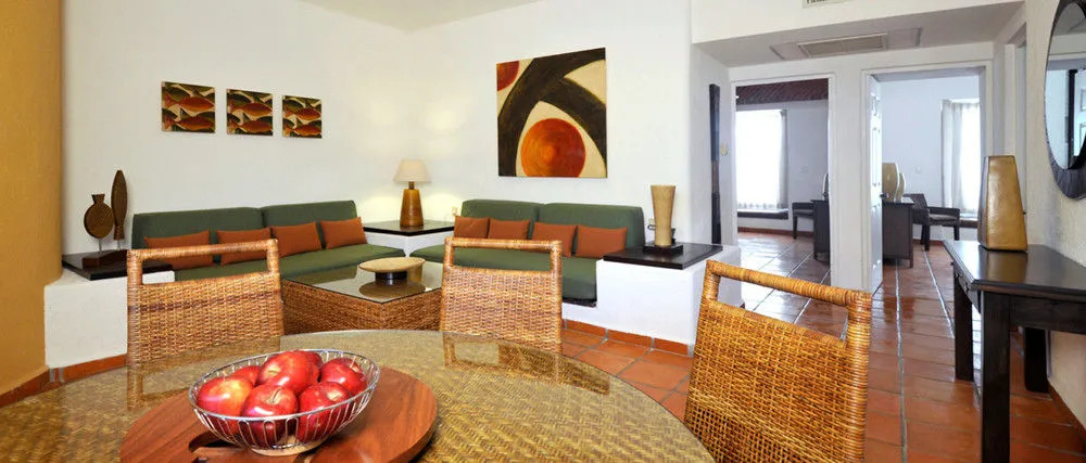 Las Palmas Condominios