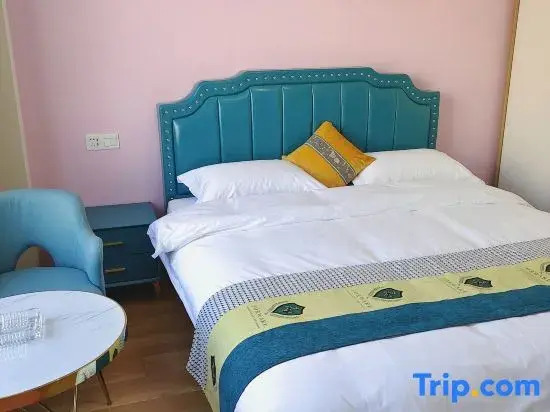 Shuimo Yijia Apartment (Qingte Town 204 National Road Branch)