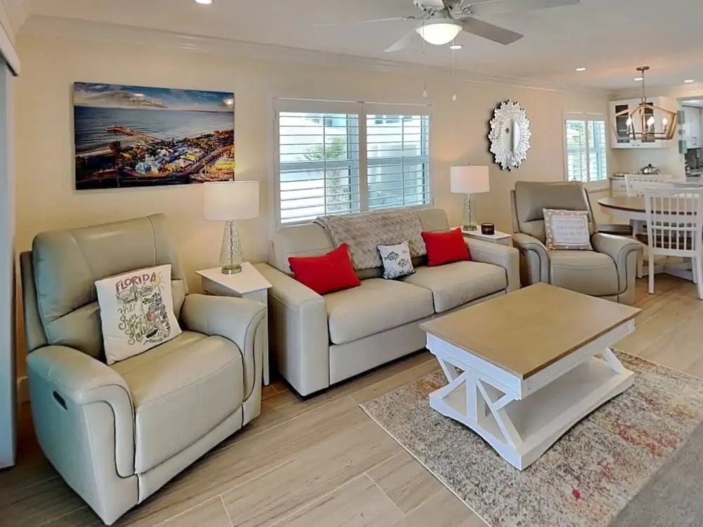Pointe South 106