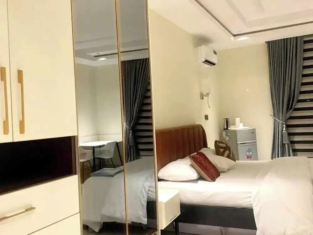 Precious Pavilion Apartment