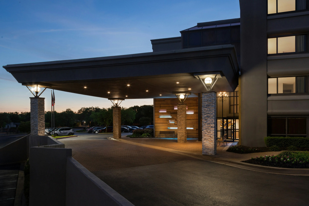 DoubleTree by Hilton Austin Northwest - Arboretum