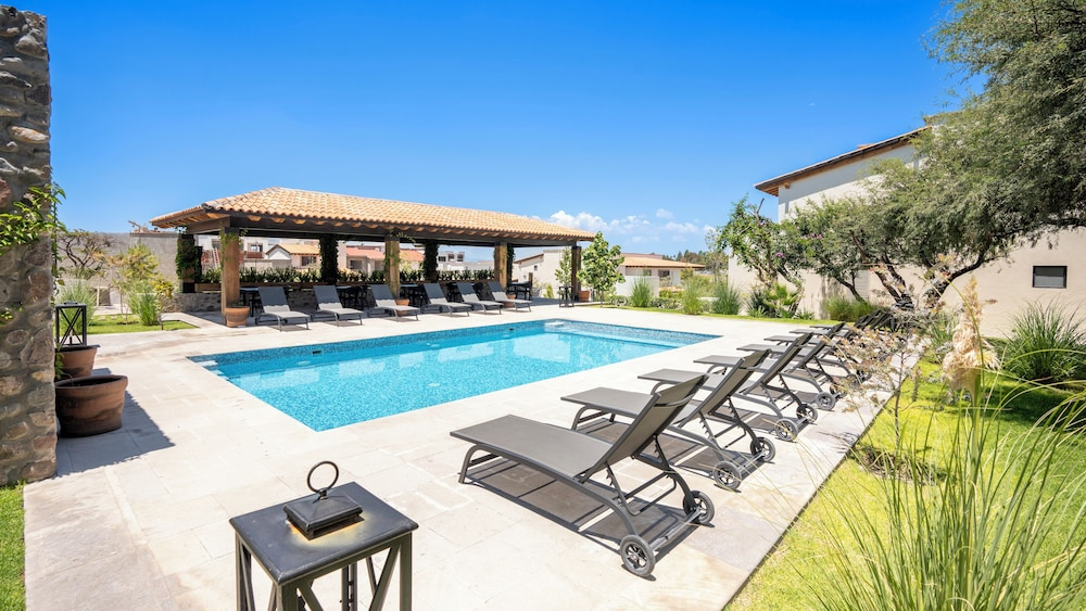 Private Hot Tub - 2BR in Nueva Escondida