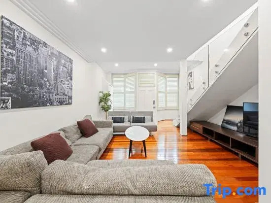 Stylish 3BR House(Parking)/ICC&DarlingHarbour-8min