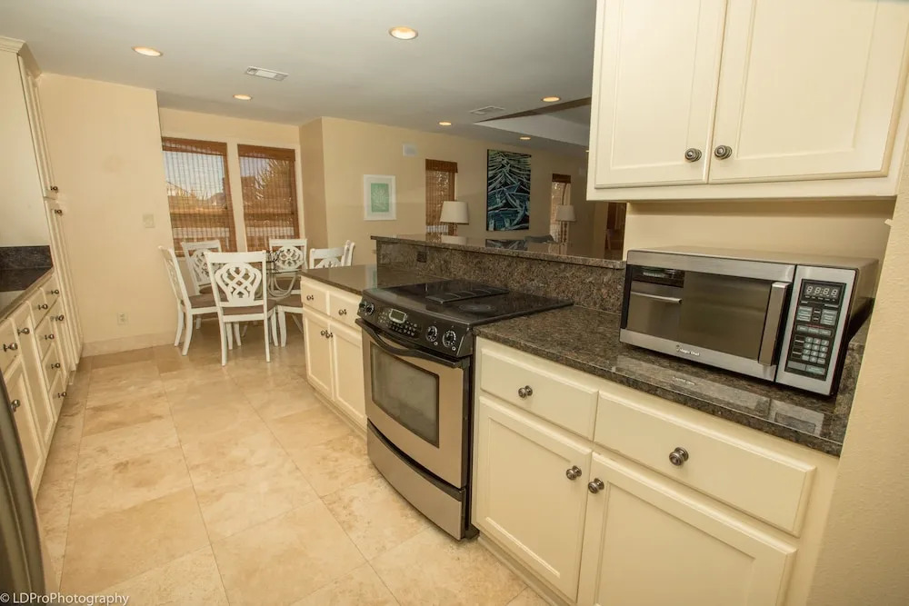 Captain Jax 5 Bedrooms 3 Bathrooms Home