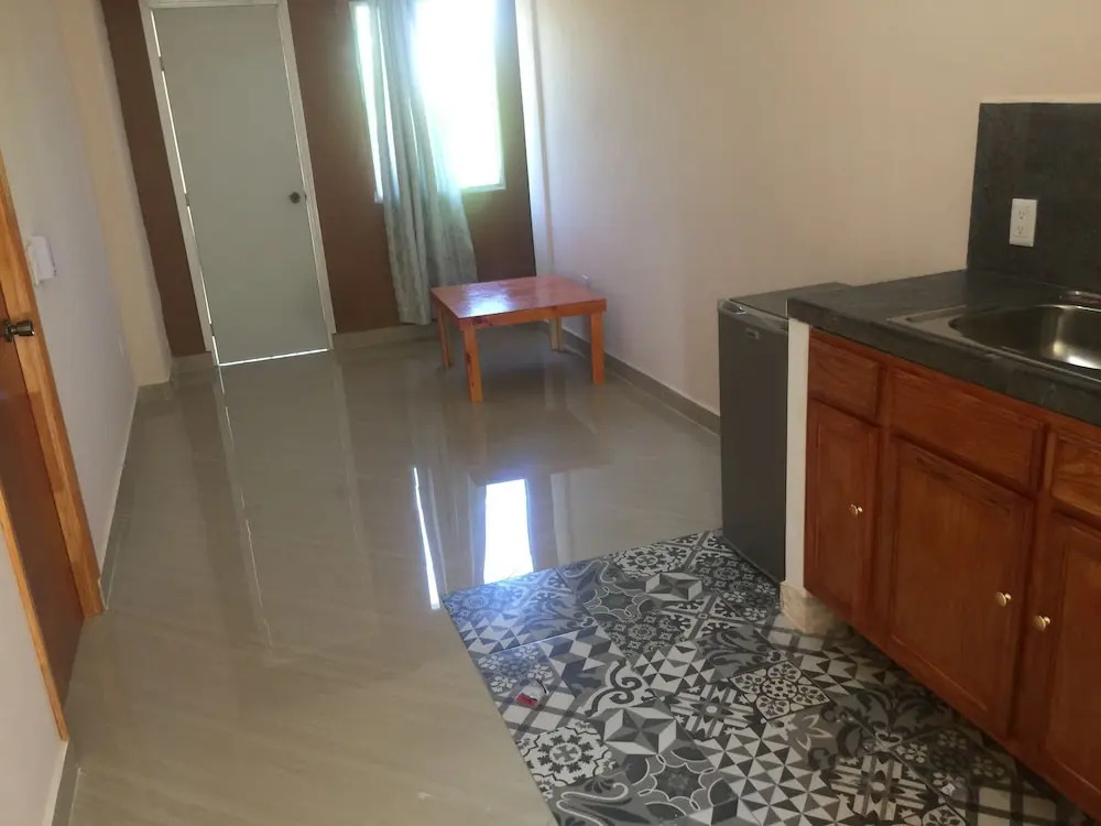 Jerusalem of Cancun Pansion Apts.