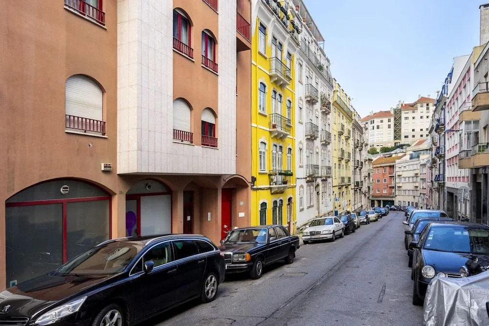 Damasceno Large Apartment
