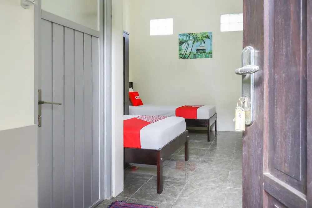 Dfarys Gh Syariah by OYO Rooms