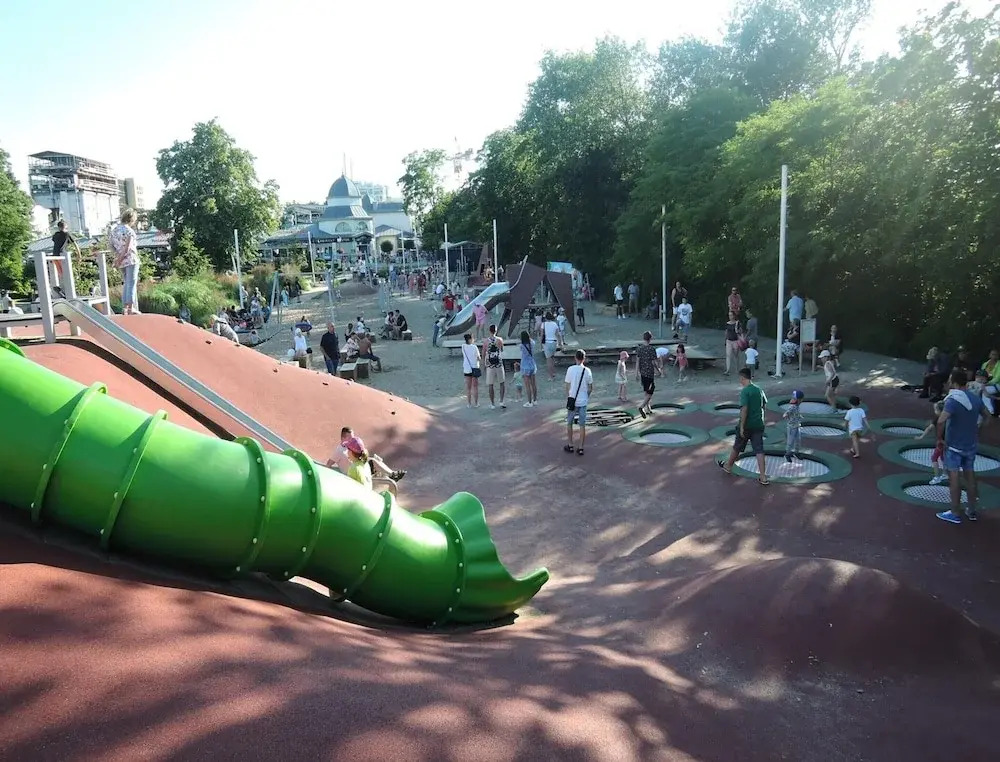 Holiday homes with swimming pool, Miedzyzdroje