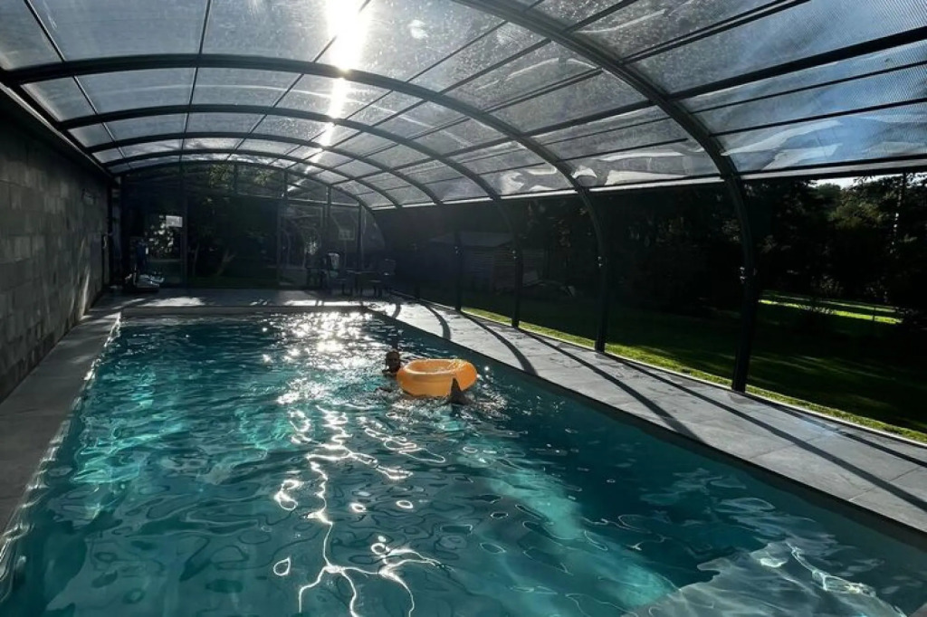 Ardennes farmhouse with heated indoor pool and bubble bath