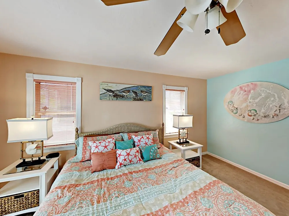 4527 Bimini Home 3 Bedrooms 2 Bathrooms Home
