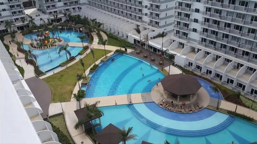 Joyful Pasay Getaway Staycation Condo Near MOA and Ikea Near Mall of Asia