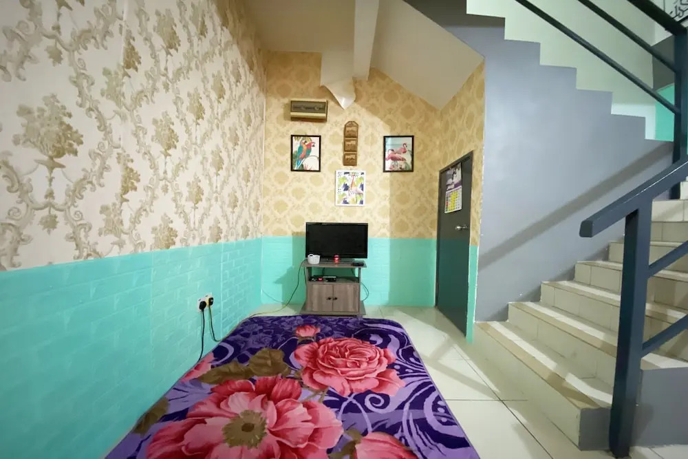 OYO 90198 Aleesya Homestay