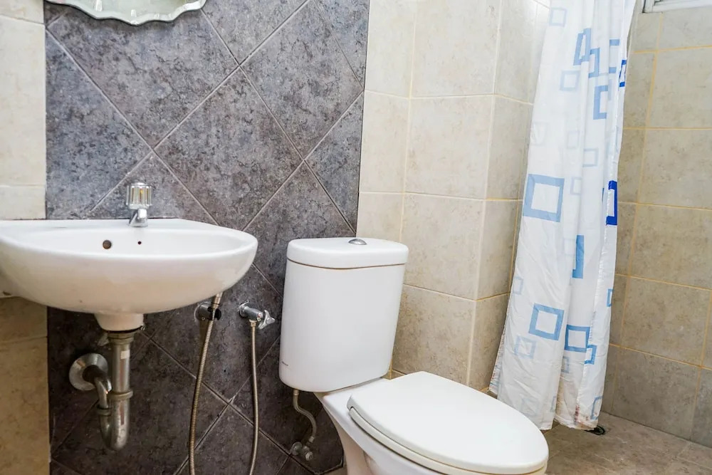 Comfy and Cozy 2BR Great Western Resort Apartment
