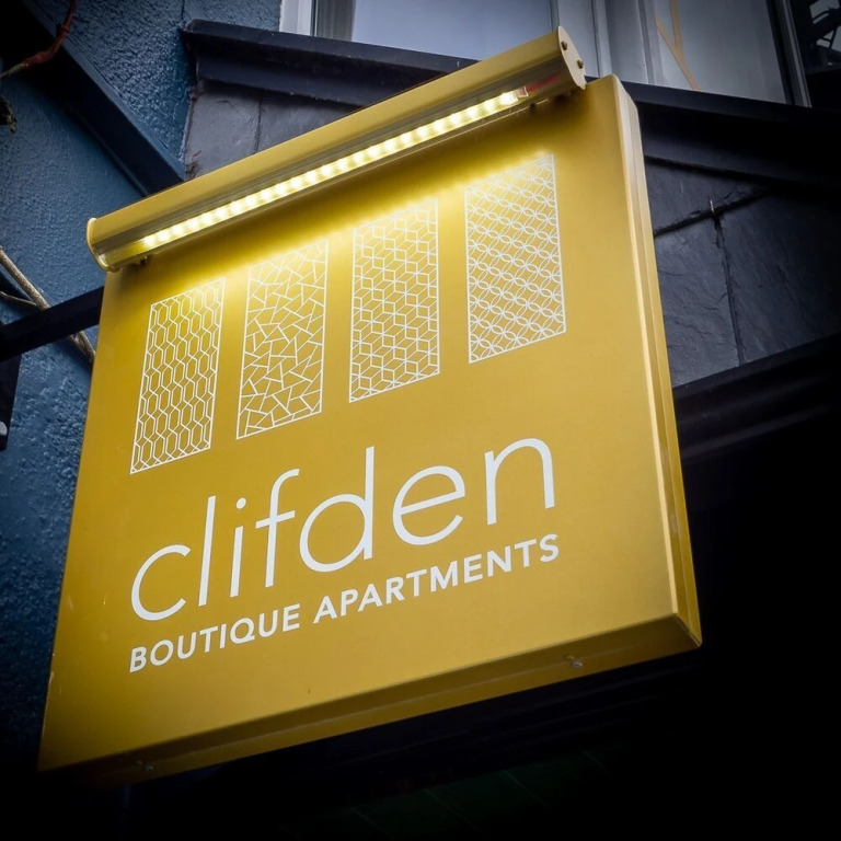 "The Courtyard @ Clifden Boutique Apartments"