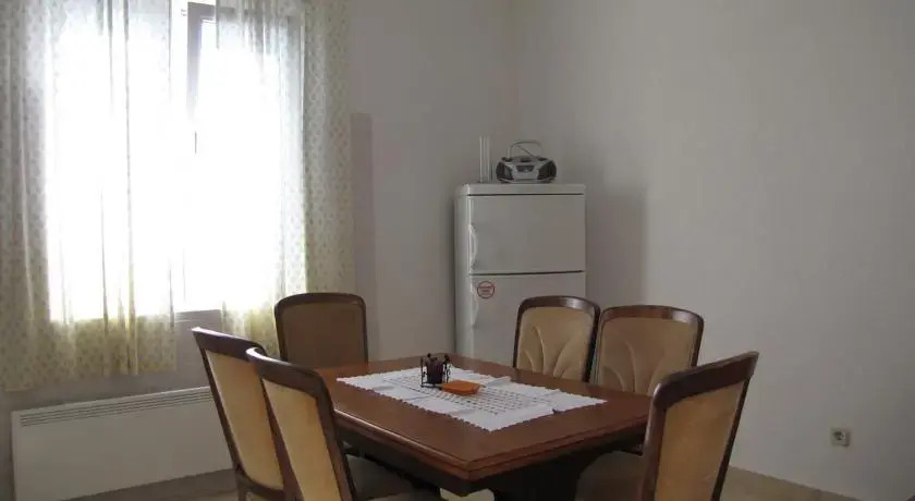 Sumica Dvor
