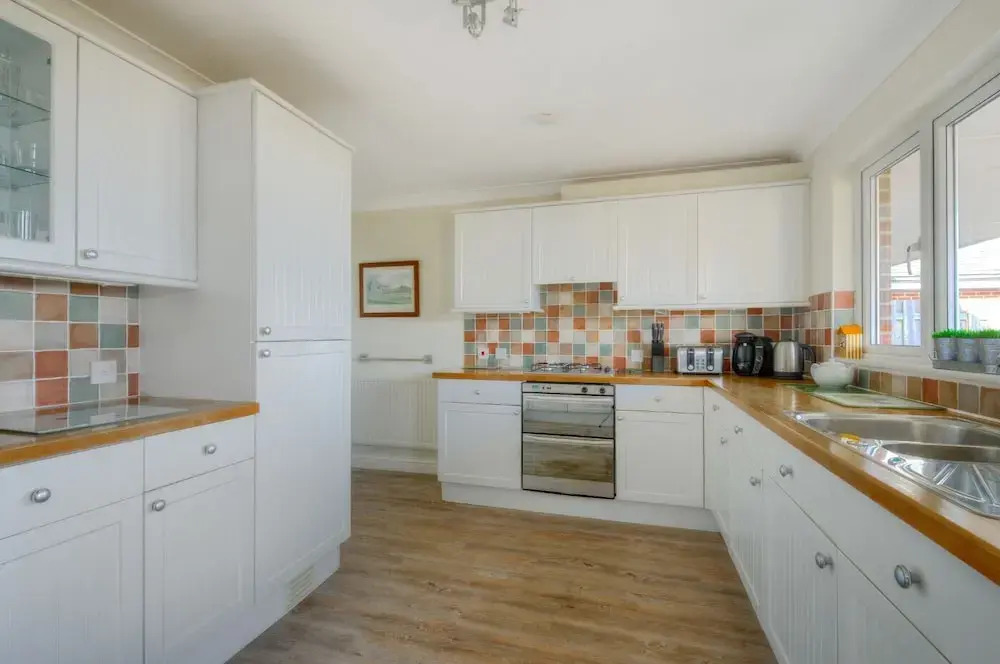 4 Coram Court