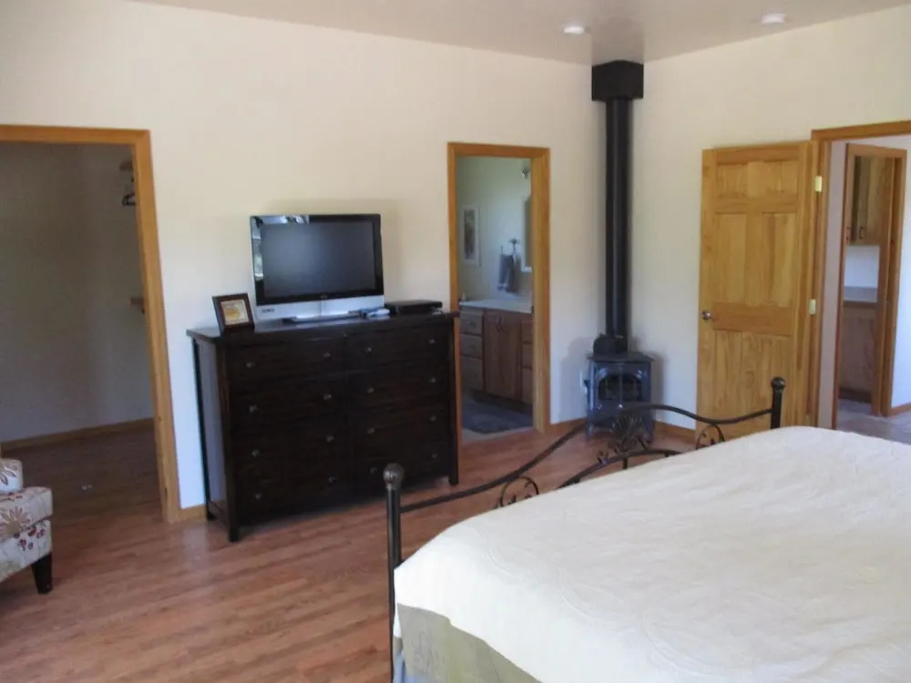 River Lover's 3 Bedroom Holiday Home By Pinon Vacation Rent.