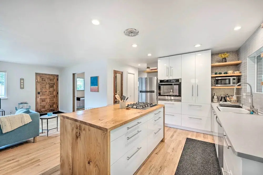< 3 Mi to Pearl St: Home w/ Large Yard in Boulder