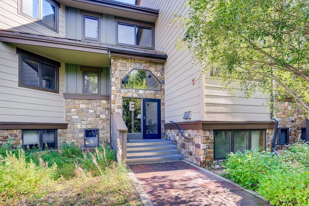 Platinum Frost Fire, Hot Tub Access, Sleeps 4, Keystone Family Fun Basecamp 1 Bedroom Condo by RedAwning