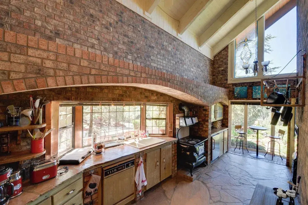 Unique Sedona Home w/ Mountain Views & Guest House