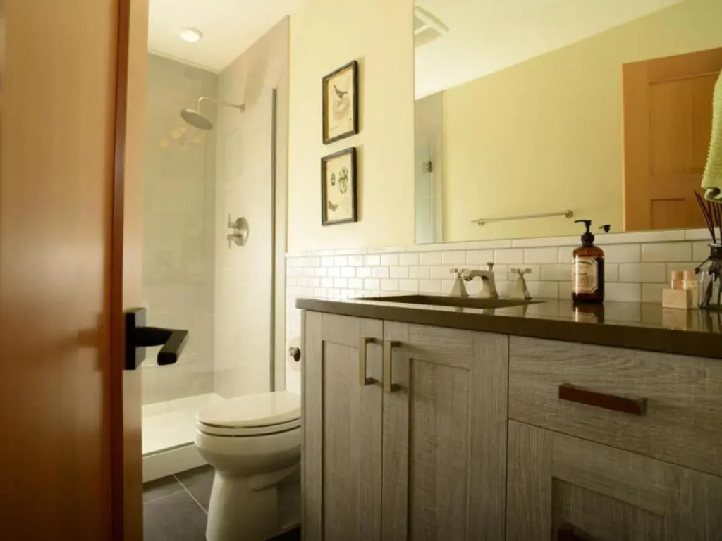 Arroyo with a Carriage House #60