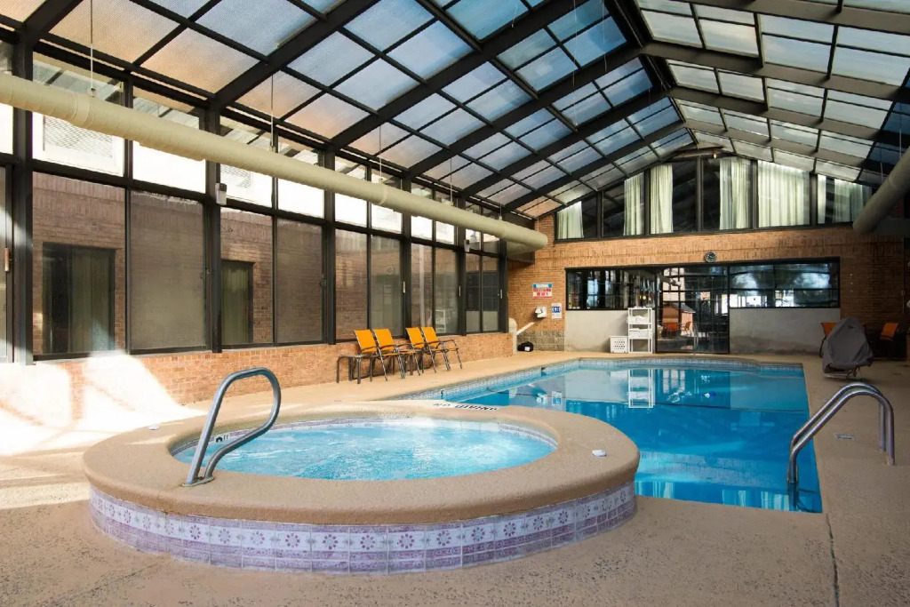 Comfort Inn & Suites Perry National Fairgrounds Area