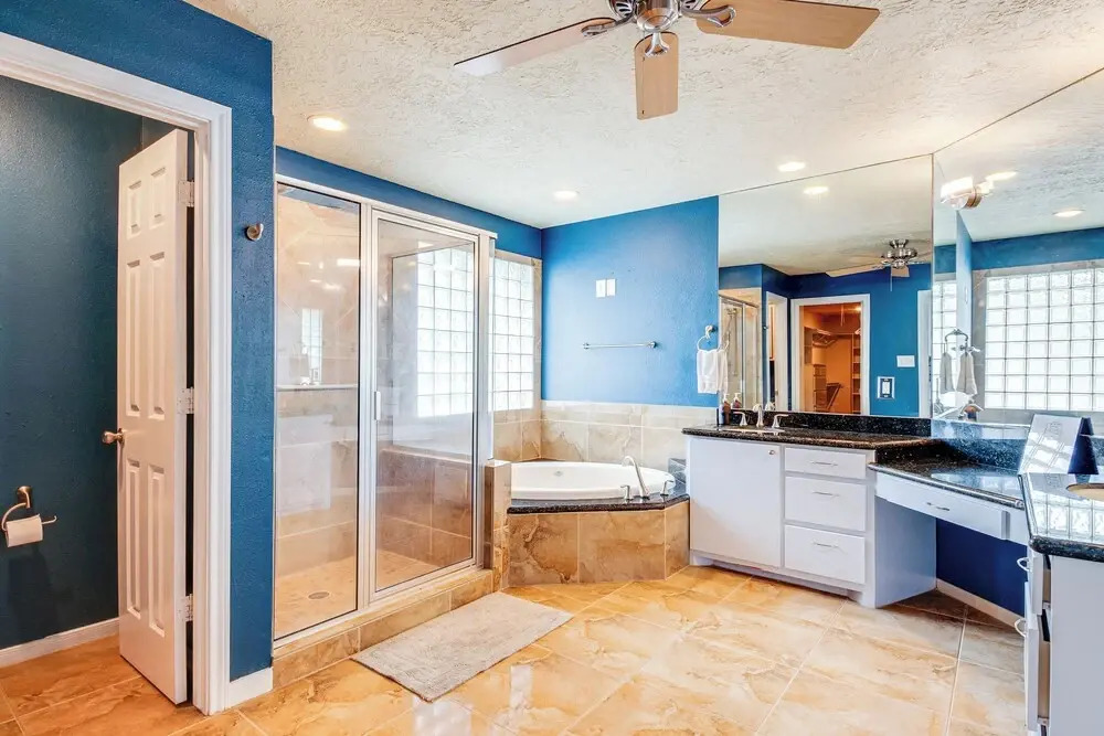 Dock & Outdoor Entertainment: Home on Lake Conroe
