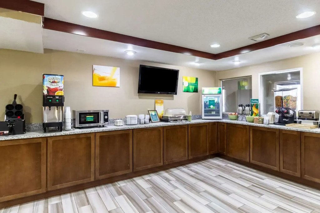 Quality Inn Milwaukee/Brookfield