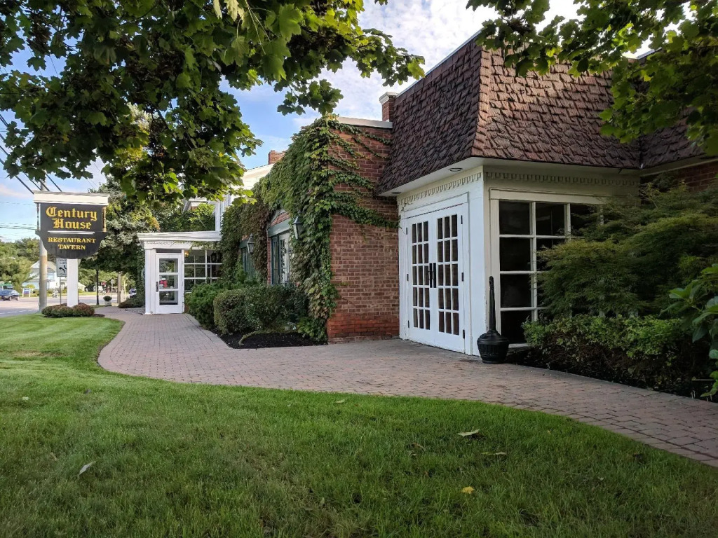 The Century House Latham - North Albany, an Ascend Collection Hotel