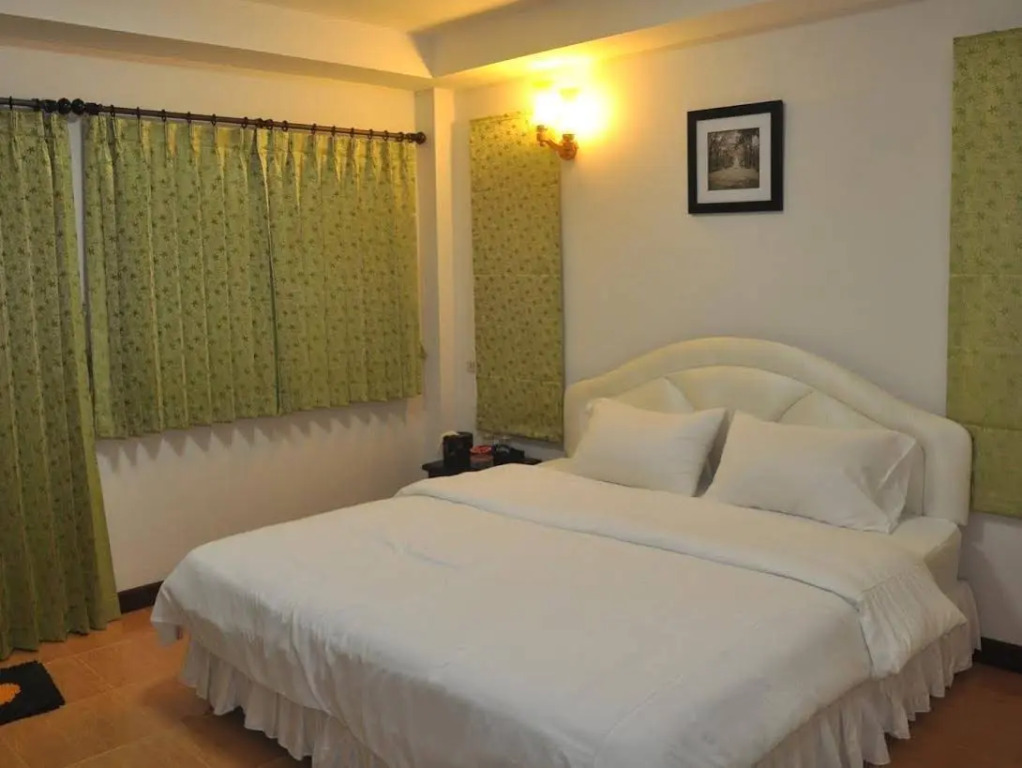 Inlove@Surin Resort