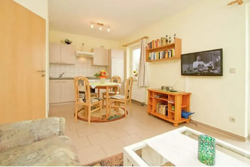 Waterfront Bliss for 2 Guests