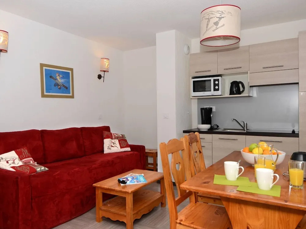 Cozy Alpine Stay in Vars
