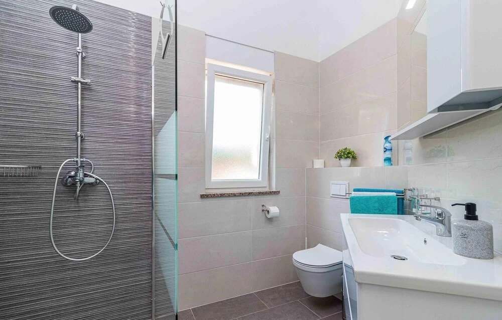 Amazing Home In Pula With Wifi