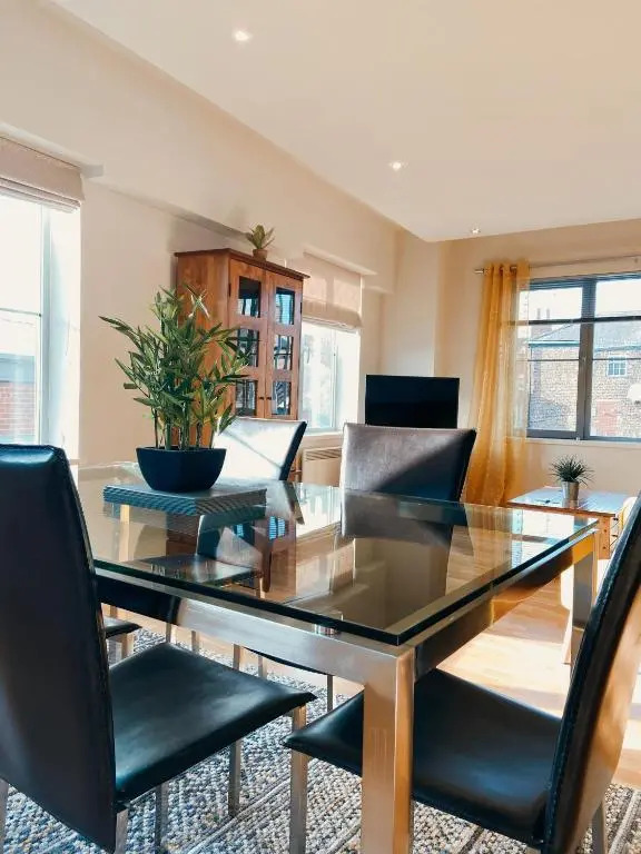 Apartment 11 Popeshead Court