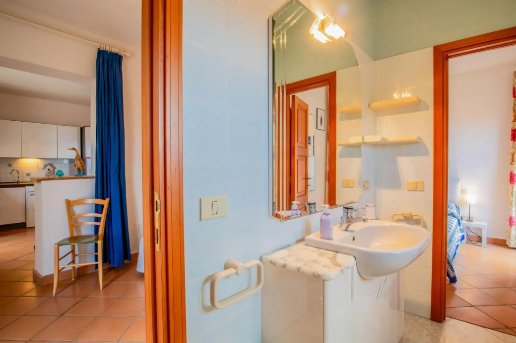Apartment in the main square of Capoliveri with sea view-In Piazza Vista Mare
