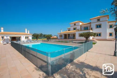 Villa Happy Family by Abahana Villas