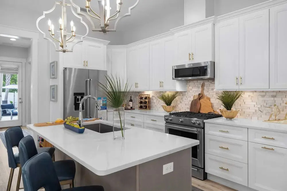 Pool, Patio & Outdoor Dining + Walk to Shore, Pier Park Sanctuary on Sands