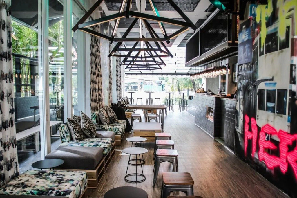 Ovolo Aberdeen Harbour