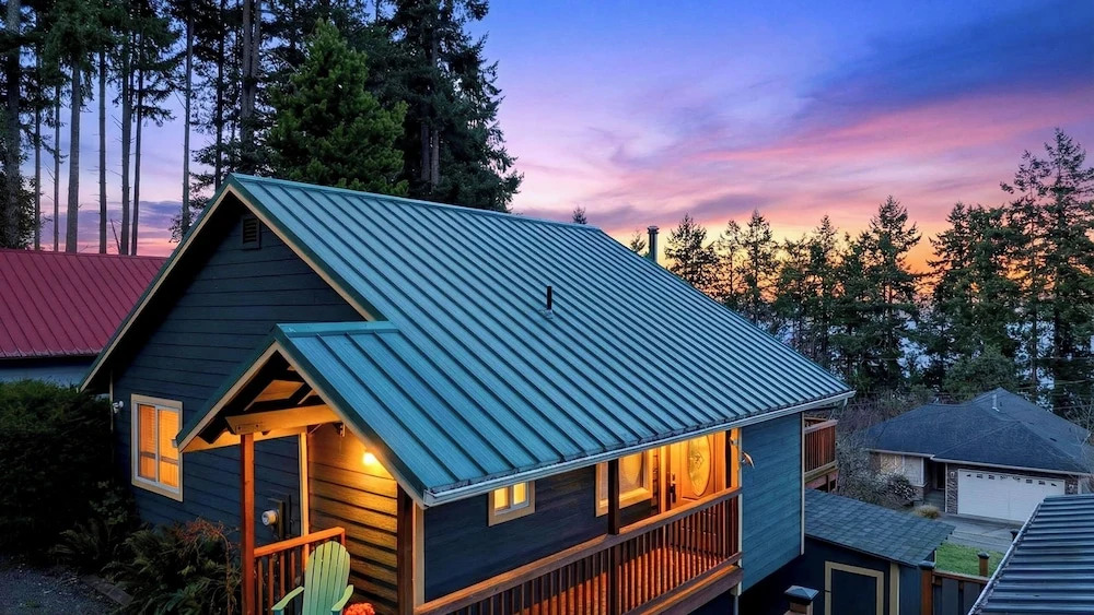 Cozy Whidbey Island Home Near Langley Waterfront & Dining Tideview by Avantstay