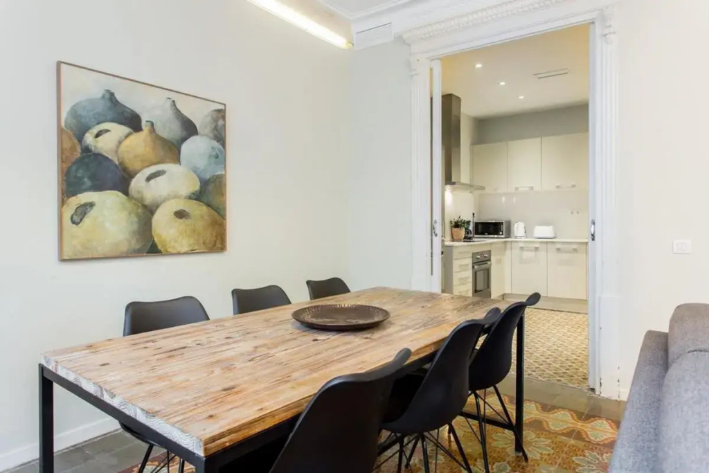 4 bedroom apartment with a balcony in Las Ramblas 2 2